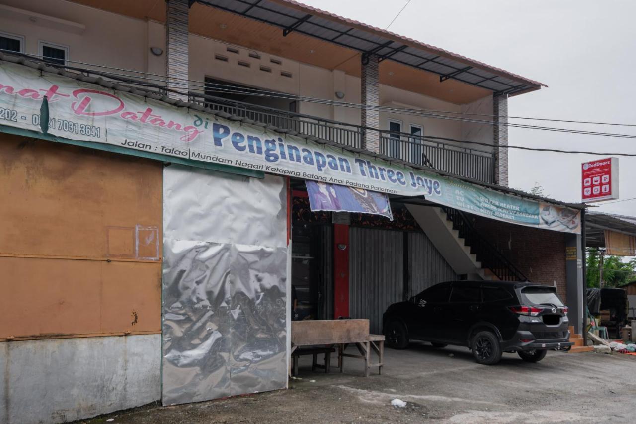 Hotel Reddoorz Syariah Near Minangkabau International Aiport à Padang  Extérieur photo